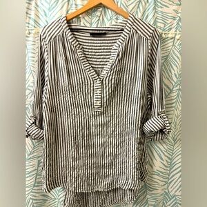 Seersucker High/Low Tunic Top